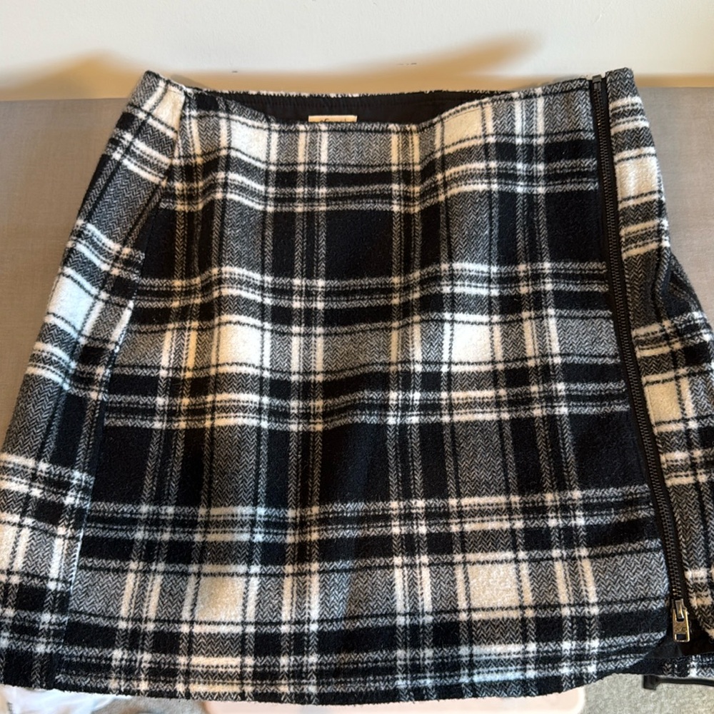 Hollister plaid skirt, worn once